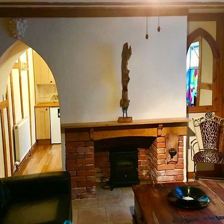 The Rabbit Hole Villa Glastonbury Luaran gambar