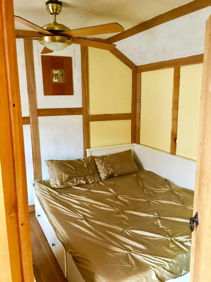 The Rabbit Hole Villa Glastonbury Luaran gambar